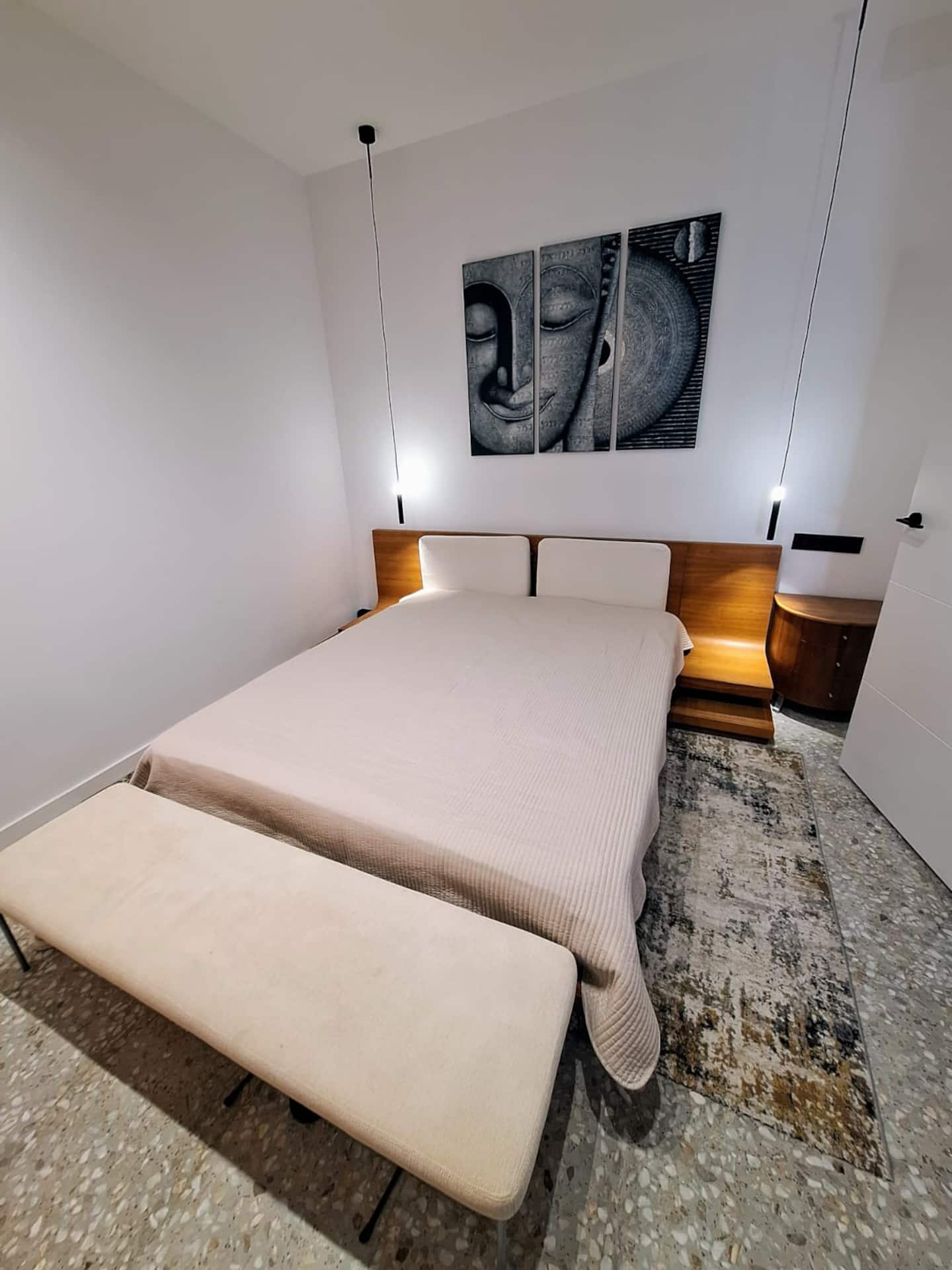 Bedroom 2: king bed