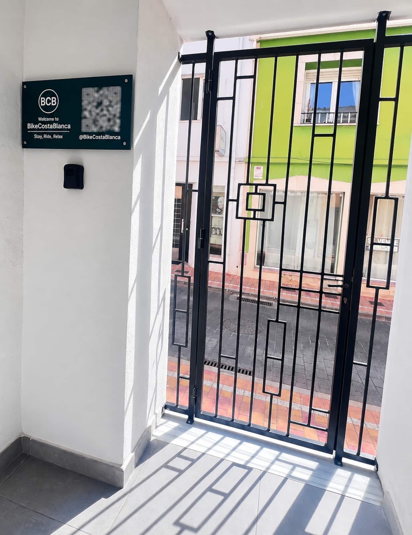 Entrance gate with lockbox